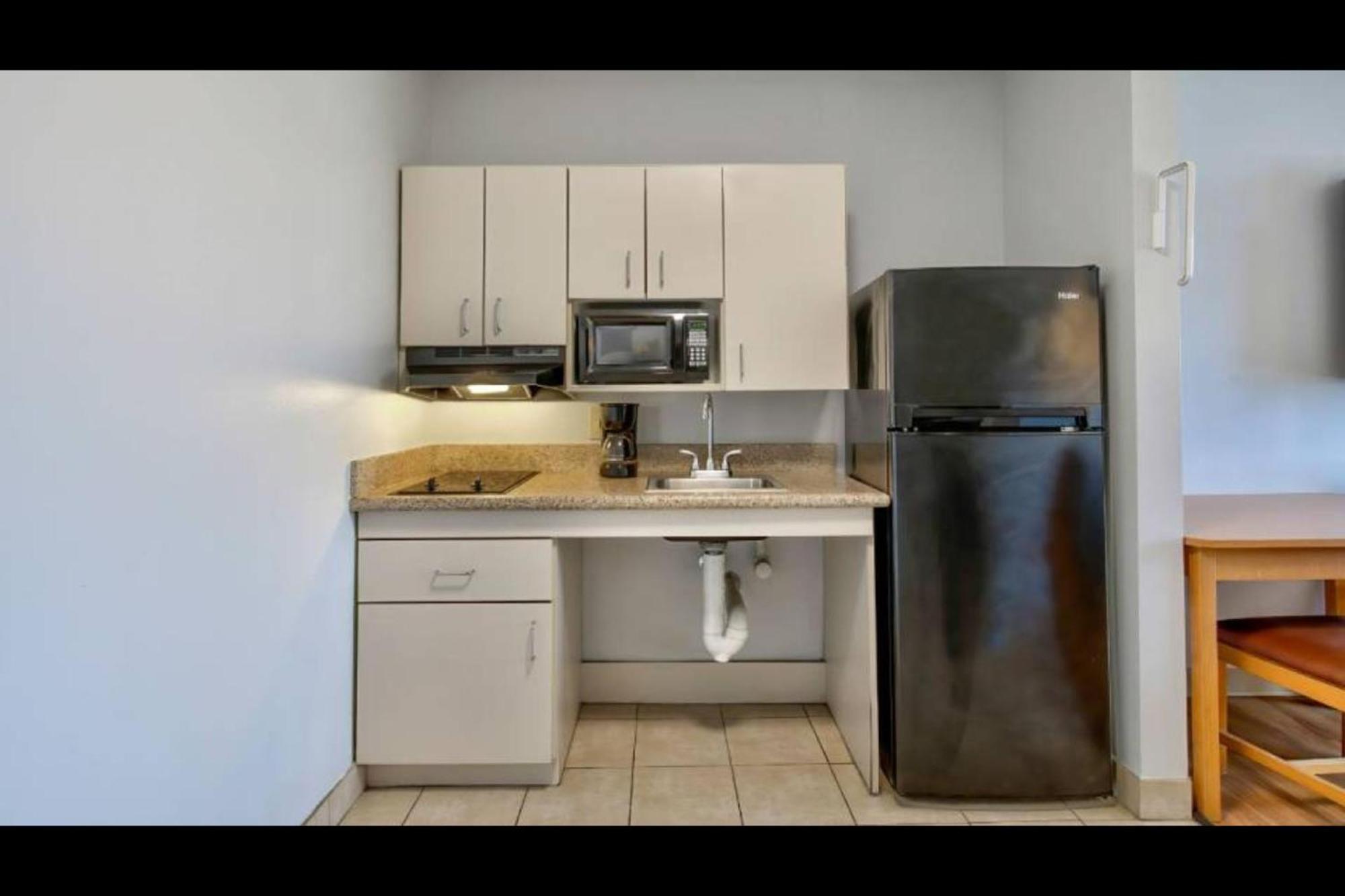 Oyo Townhouse Sulphur,La Extended Stay ภายนอก รูปภาพ